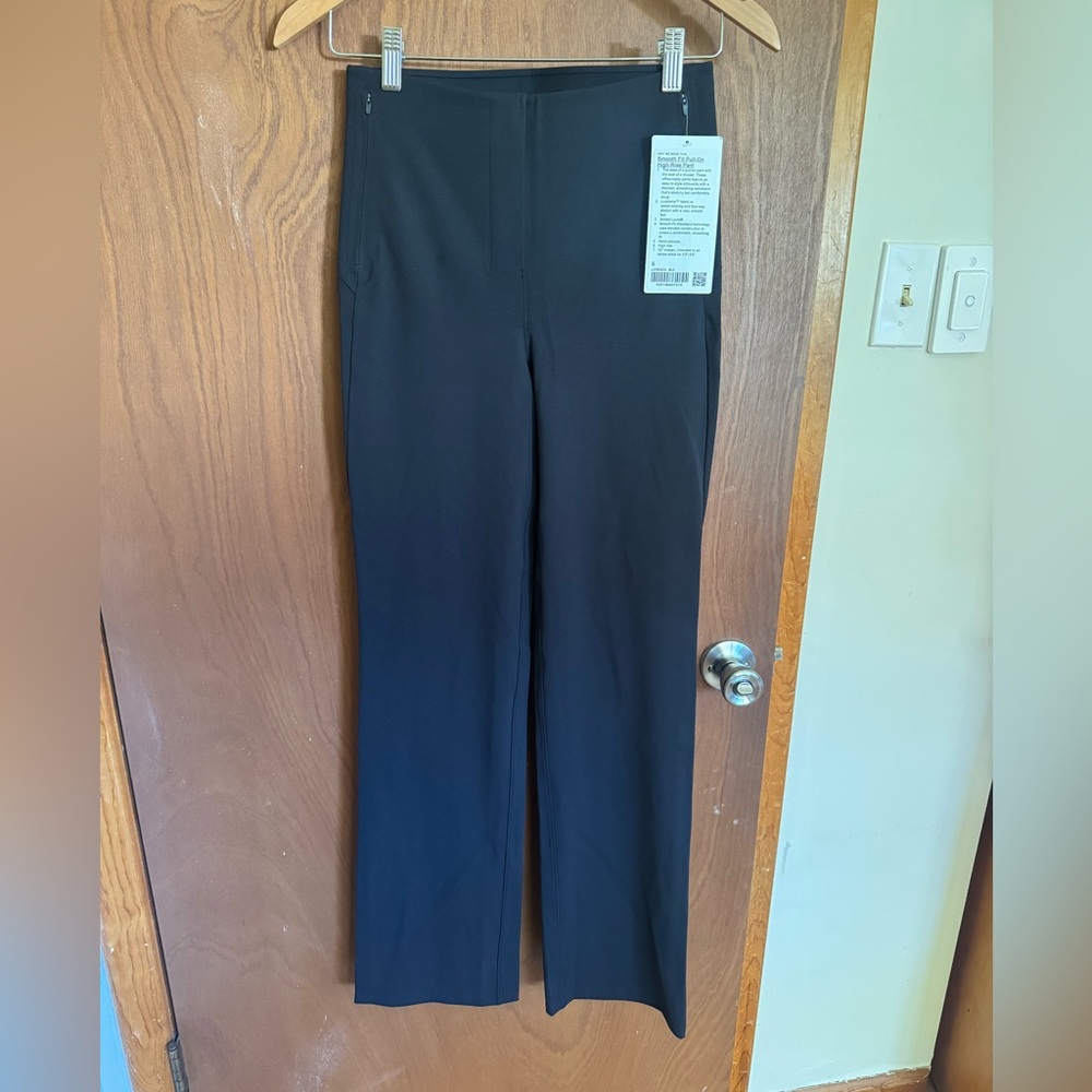 Lululemon Size 6 NWT Smooth Fit Pull-on High Rise Pants, Black